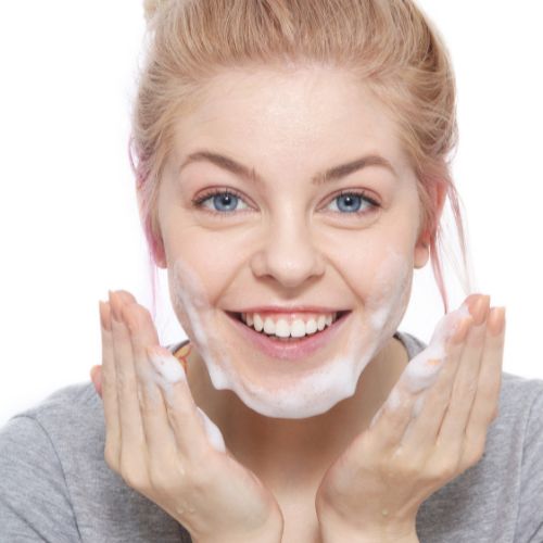 Richtige Gesichtsreinigung Naturkosmetik